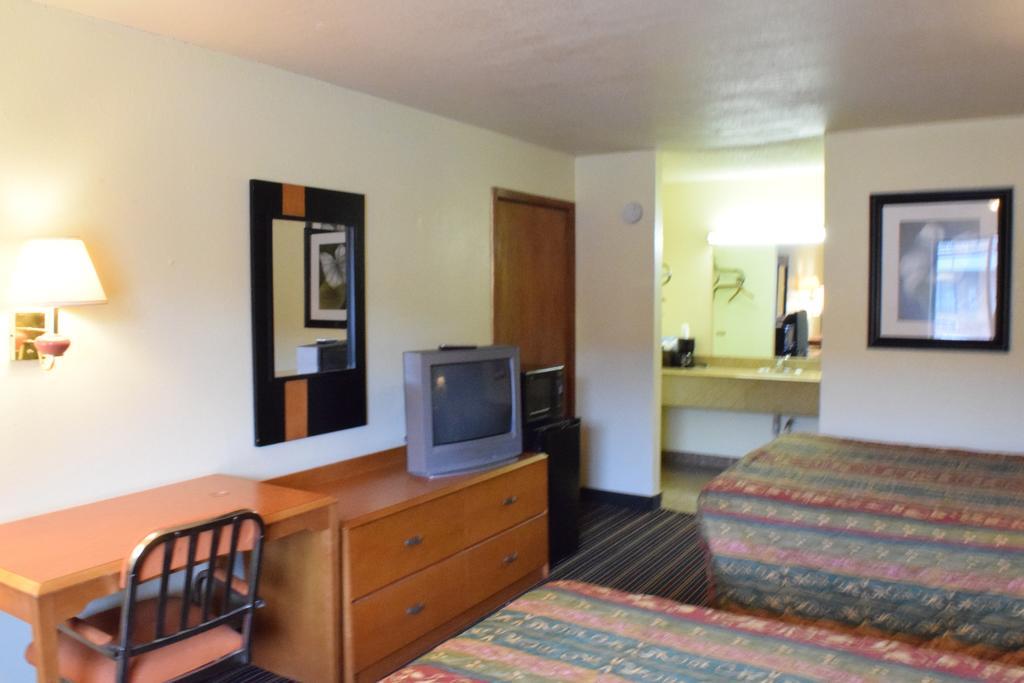 Executive Inn オデッサ エクステリア 写真